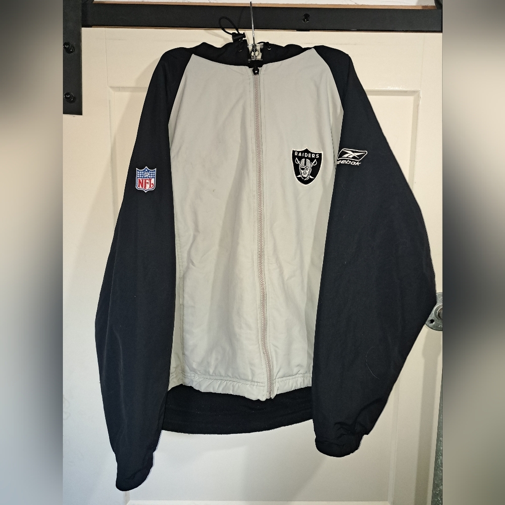 Vintage reversible oakland / LA raiders winter jacket